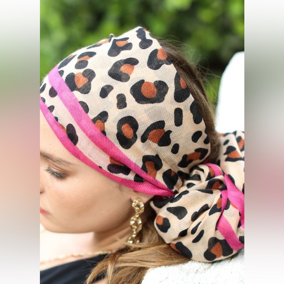 New! Ruggine Pink Stripe Leopard Universal Scarf Wrap Hair Cover Up - Picture 5 of 8